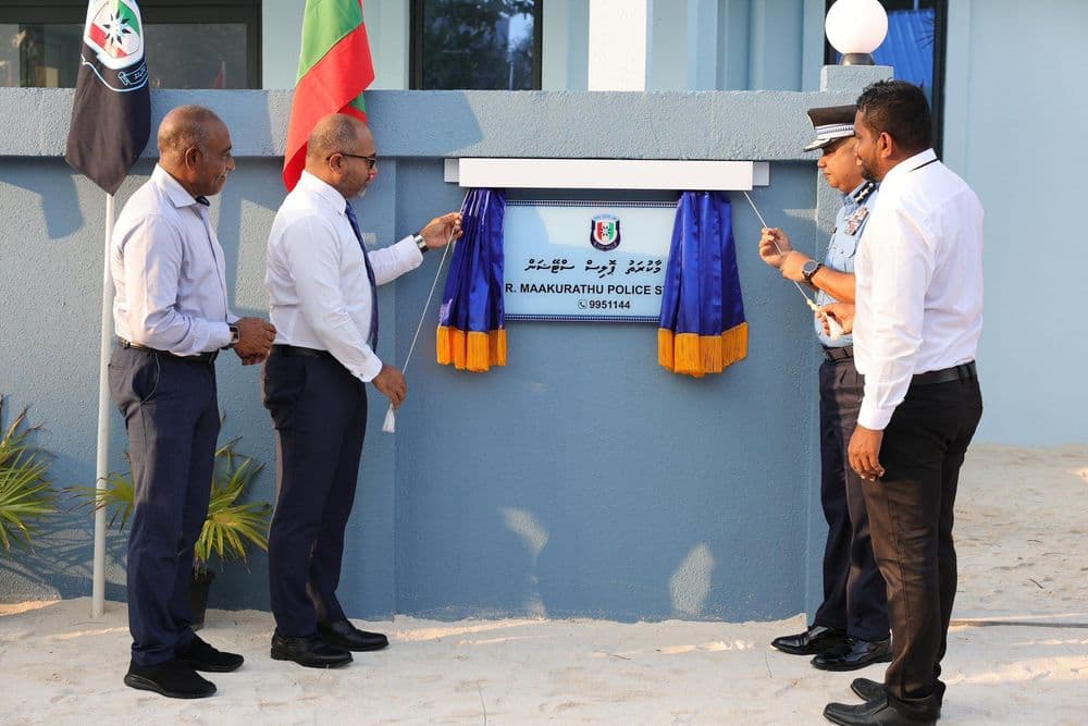 ރ. މާކުރަތުގައި އަލަށް އިމާރާތްކުރި ފުލުހުންގެ މަރުކަޒު ރަސްމީކޮށް ހުޅުވައިފި