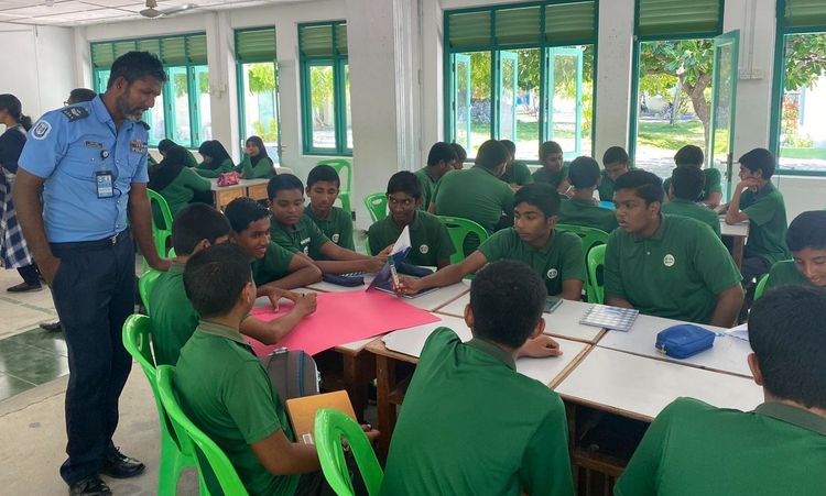 Information session held for students of Thulhaadhoo to raise awareness on road safety and fire prevention