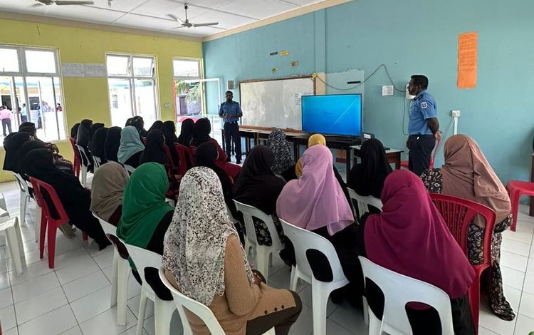 Omadu Police Station Holds Information Session to Educate Parents on Preventing Cyber Crimes