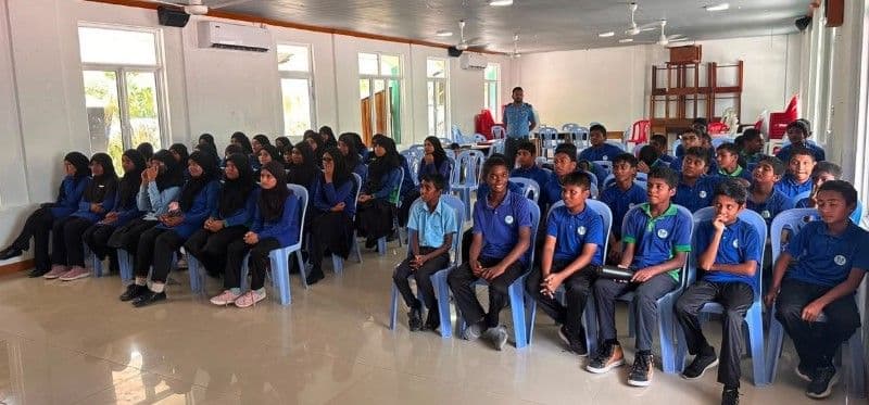 ފ. އަތޮޅު މަދަރުސާގެ ދަރިވަރުންނަށް ޓްރެފިކް އެވެއާނަސް ސެޝަނެއް ކުރިއަށް ގެންގޮސްފި