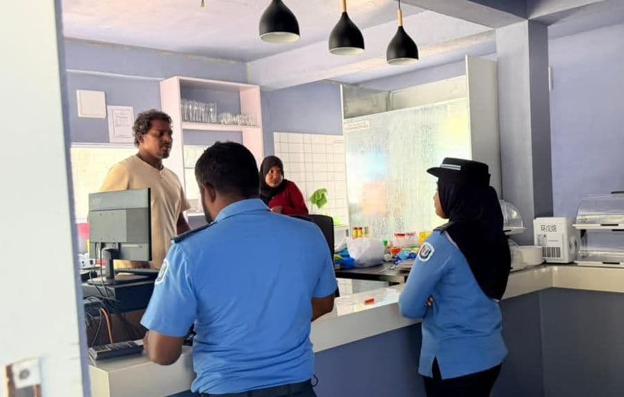  ކެފޭ ރެސްޓޯރެންޓްތަކަށް ޒިޔާރަތްކޮށް މައުލޫމާތު ދިނުމުގެ ހަރަކާތެއް ދަރަނބޫދޫގައި ކުރިއަށް ގެންގޮސްފި