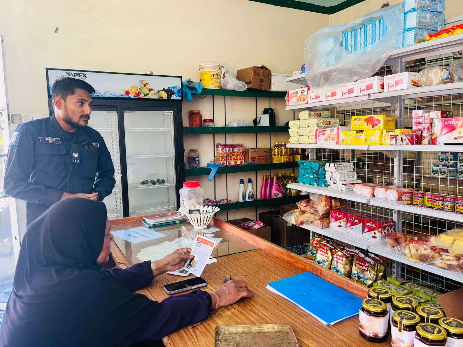 ގެމަނަފުށީ ފިހާރަތަކަށް ޒިޔާރަތްކޮށް މައުލޫމާތު ދިނުމުގެ ހަރަކާތެއް ކުރިއަށް ގެންގޮސްފި