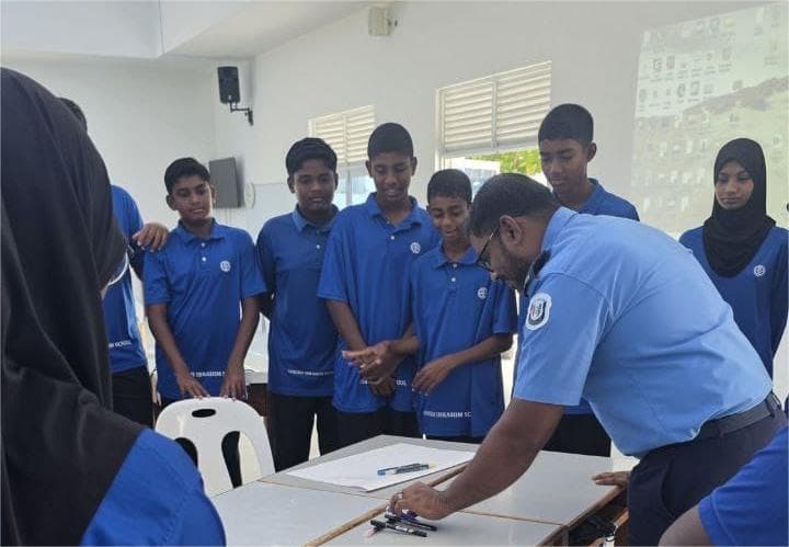 ކެލާ ޝައިޚް އިބްރާހީމް ސުކޫލު ދަރިވަރުންނަށް މައުލޫމާތު ދިނުމުގެ ސެޝަންތަކެއް ކުރިއަށް ގެންގޮސްފި