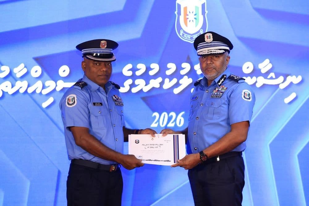 މާލެ އޭރިއާގައި މަސައްކަތްކުރާ ފުލުހުންނަށް ޝަރަފުގެ ނިޝާން ދިނުމުގެ ރަސްމިއްޔާތު ބާއްވައިފި