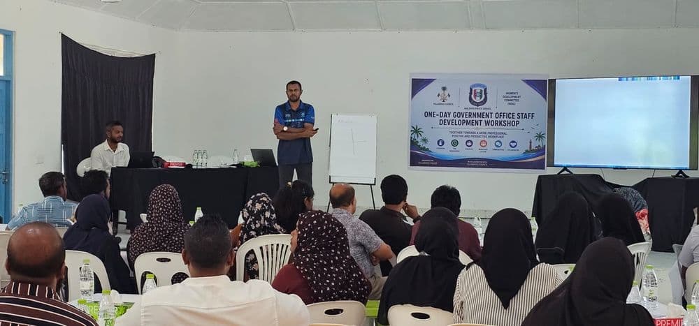 ފިއްލަދޫ މުއައްސަސާތަކުގެ މުވައްޒަފުންނަށް ތަމްރީނު ޕްރޮގްރާމެއް ކުރިއަށް ގެންގޮސްފި
