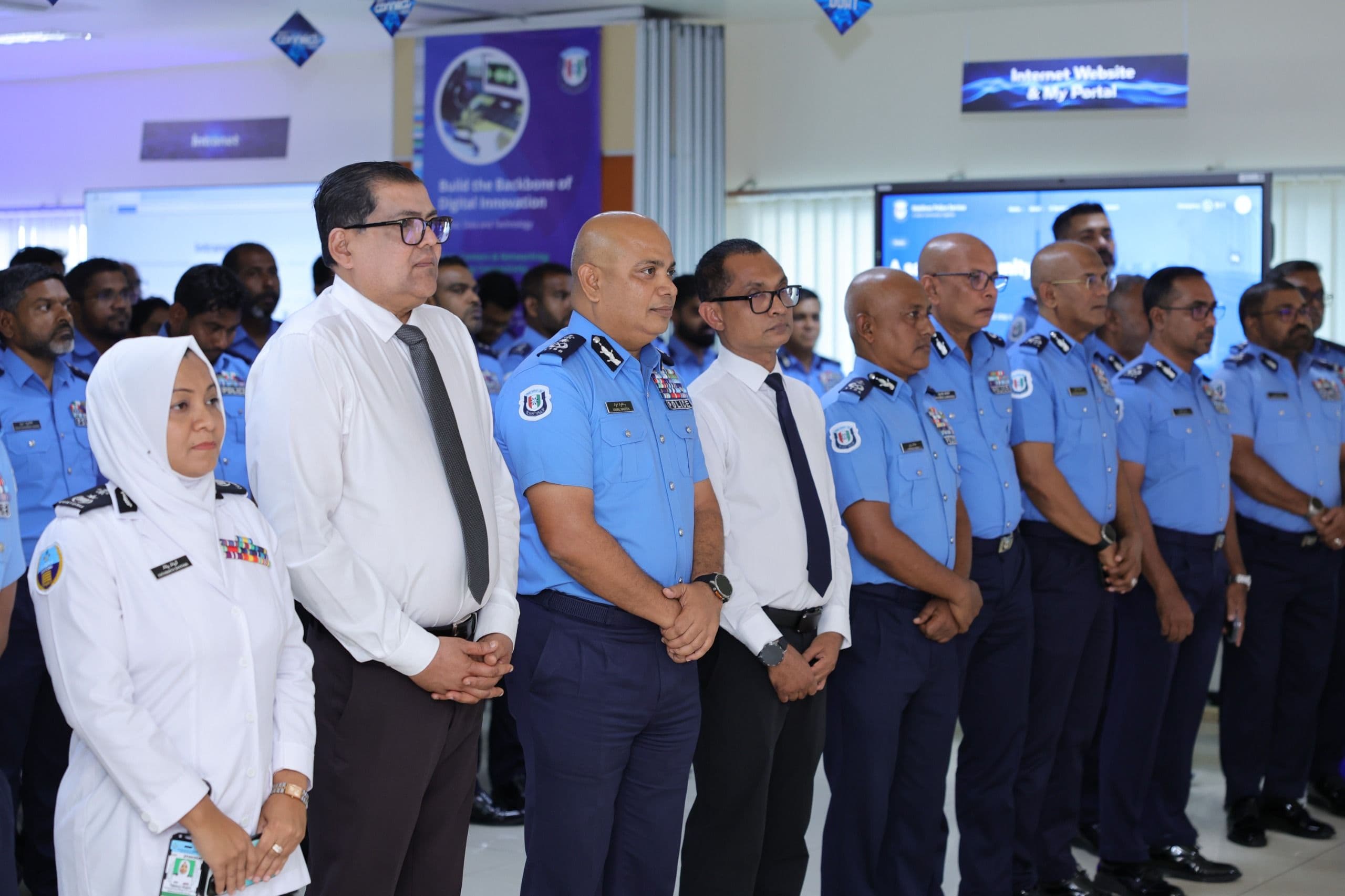 ރައްޔިތުންނަށް ފޯރުކޮށްދޭ ޚިދުމަތްތަކާއި ފުލުހުންގެ ހިދުމަތުގެ އެކި ބަހާތަކުން ކުރަމުންދާ މަސައްކަތްތަކުގެ ދުވެލި ރަނގަޅުކޮށް، އެފިޝަންޓްކުރުމުގެ ގޮތުން ތައާރަފްކޮށްފައިވާ އައު ޕްރޮޑަކްޓްތަކާއި ޚިދުމަތްތައް އިފްތިތާހުކޮށްފި