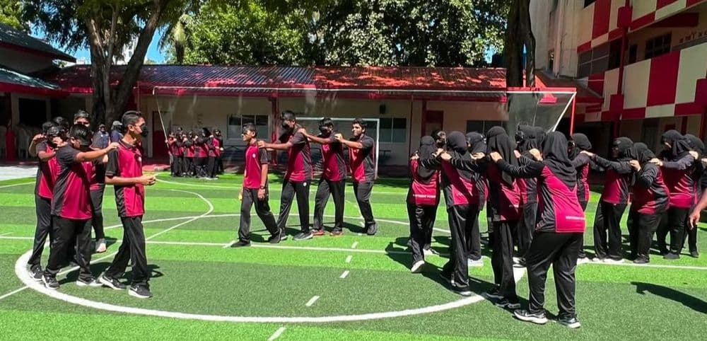 އިންސްޕަޔަރިންގ ޔަންގ ލީޑާސް ޕްރޮގްރާމް މުހްޔިއްދީން ސުކޫލު ދަރިވަރުންނަށް ކުރިއަށް ގެންގޮސްފި