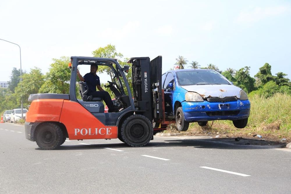 ހުޅުމާލޭގެ މަގުތަކުގައާއި ހުސްބިންތަކުގައާއި ގަވާއިދާ ހިލާފަށް ޕާކްކޮށްފައިވާ އުޅަނދުތަކުގެ ތެރެއިން ގިނަ ދުވަސްވެފައިވާ އުޅަނދުތައް ނަގައި، މަގު ތަރުތީބުކުރުމުގެ އޮޕަރޭޝަނެއް ފަށައިފި