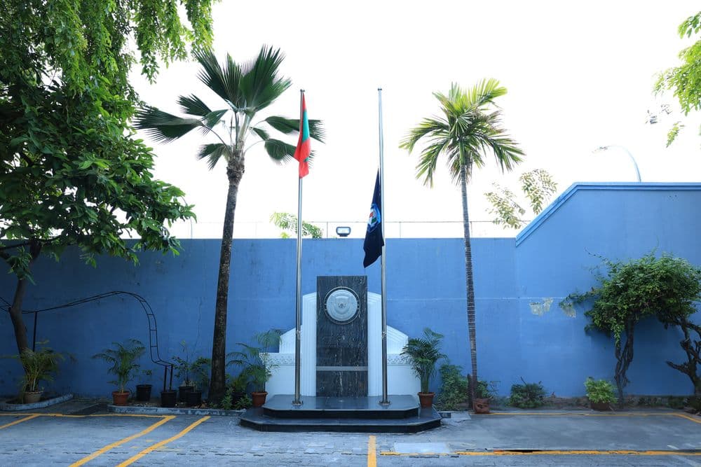 ޕޮލިސް މެމޯރިއަލް ޑޭ ފާހަގަކުރުމުގެ ގޮތުން ފުލުހުންގެ ދިދަ ބައިދަނޑިއަށް ތިރިކޮށްފި