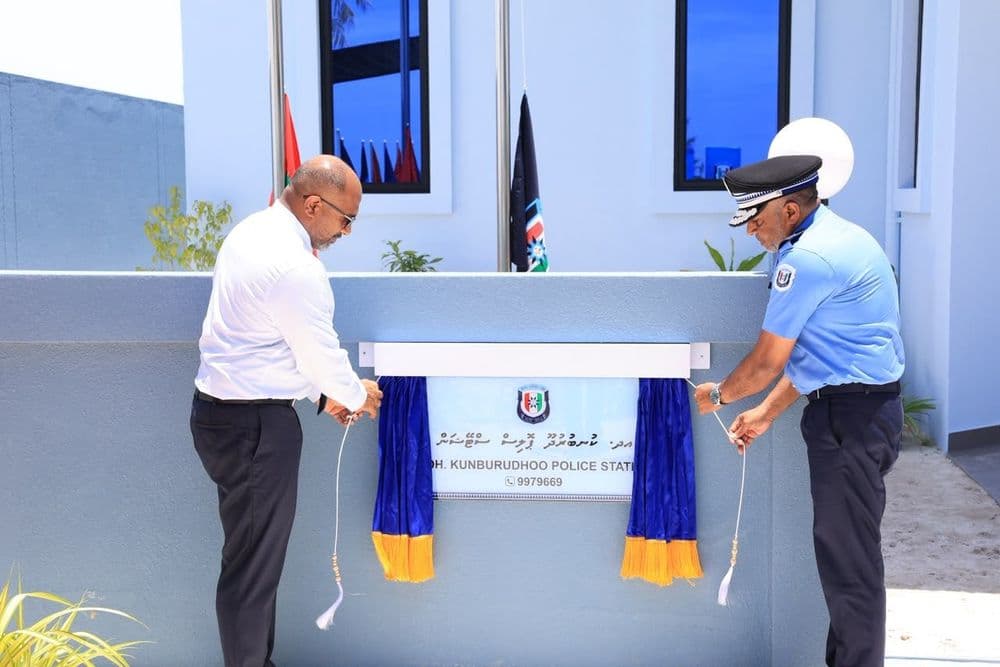 އދ. ކުނބުރުދޫގައި އަލަށް އިމާރާތްކުރި ފުލުހުންގެ މަރުކަޒު ހުޅުވައި، ހިދުމަތް ދޭން ފަށައިފި